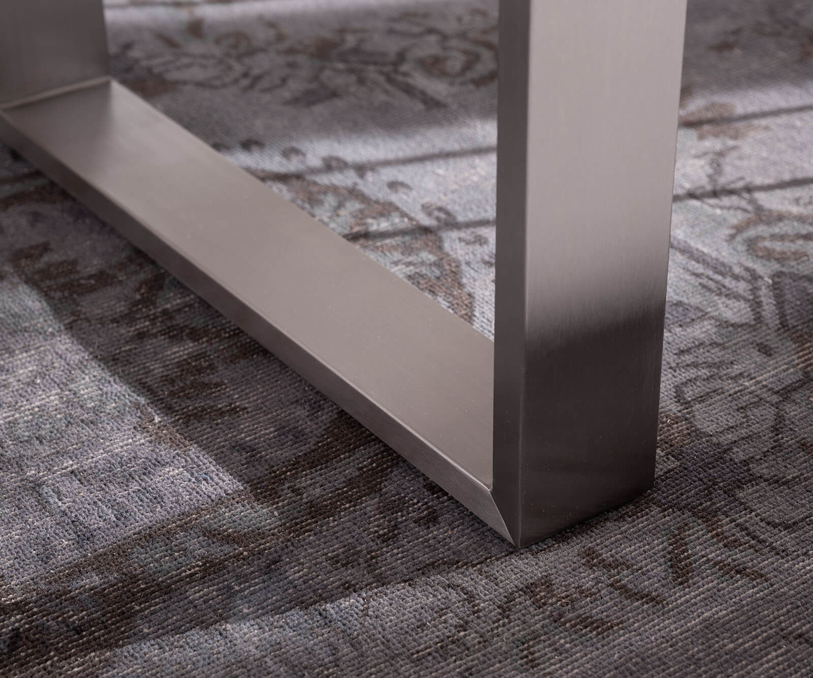 Jídelní stůl Edge 200x100 sheesham přírodní nerezová ocel úzká švýcarská hrana - Image 10