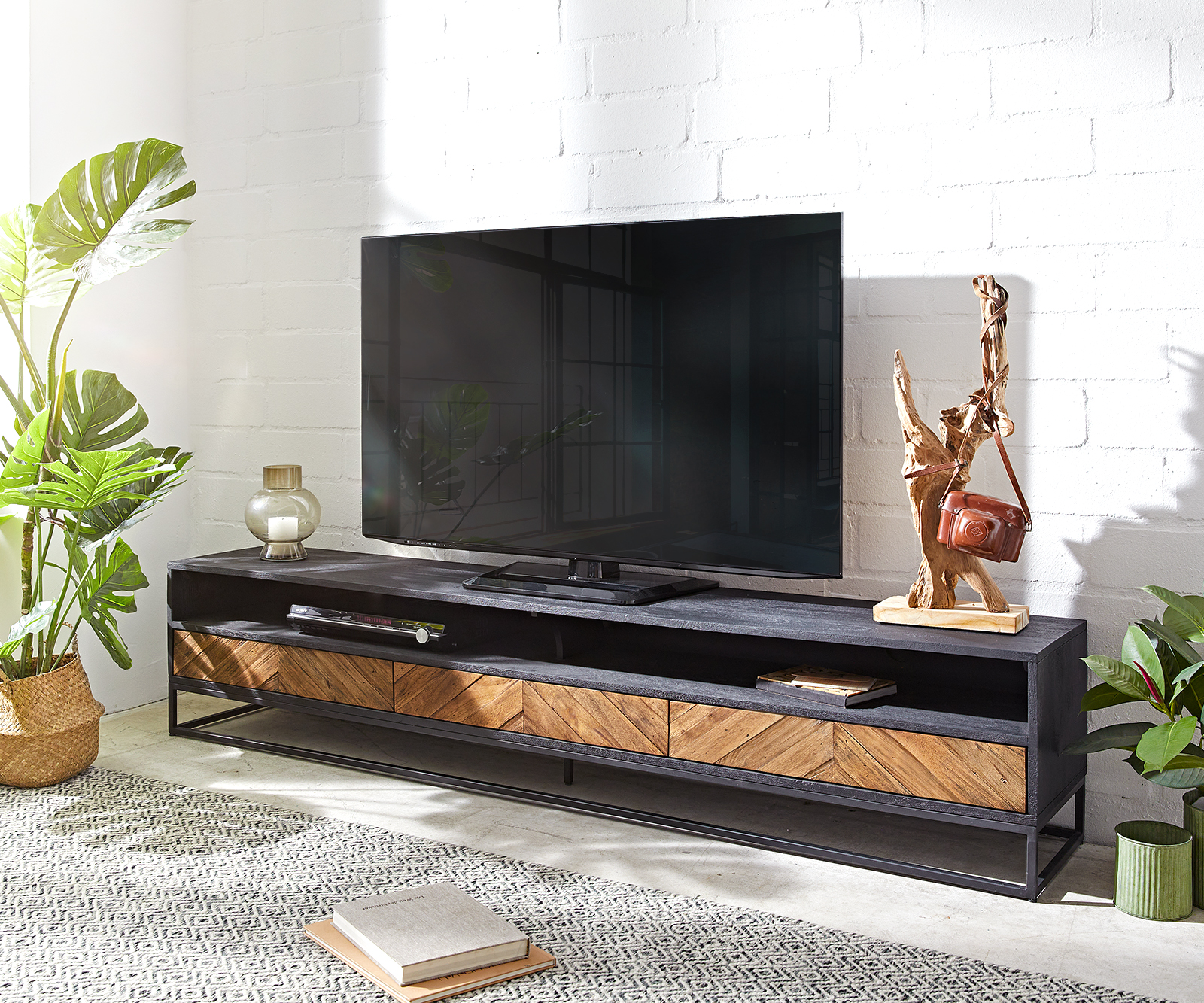 TV szekrény Famke 200 cm mango teak 2 rekesz 3 fiók