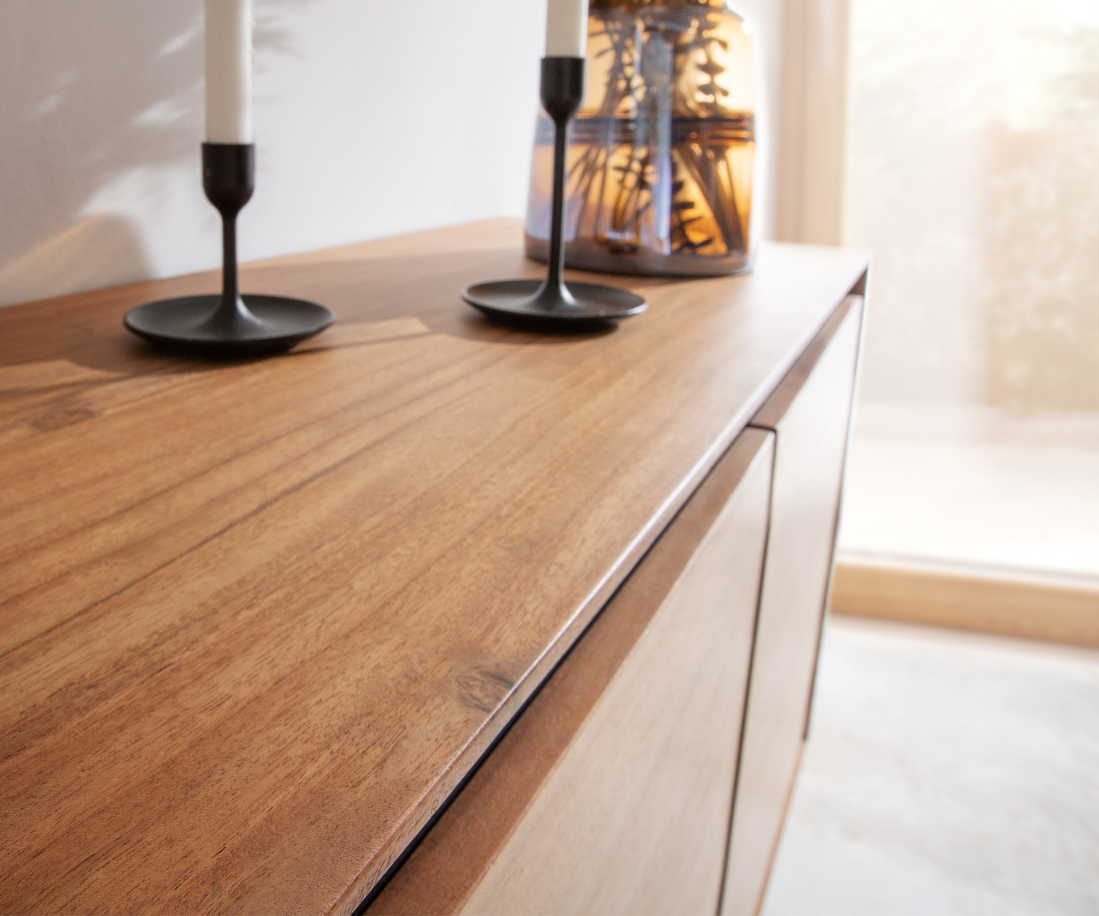 Komód Stonegrace 145 cm akác természetes 3 ajtós kőfurnér V láb - Image 4