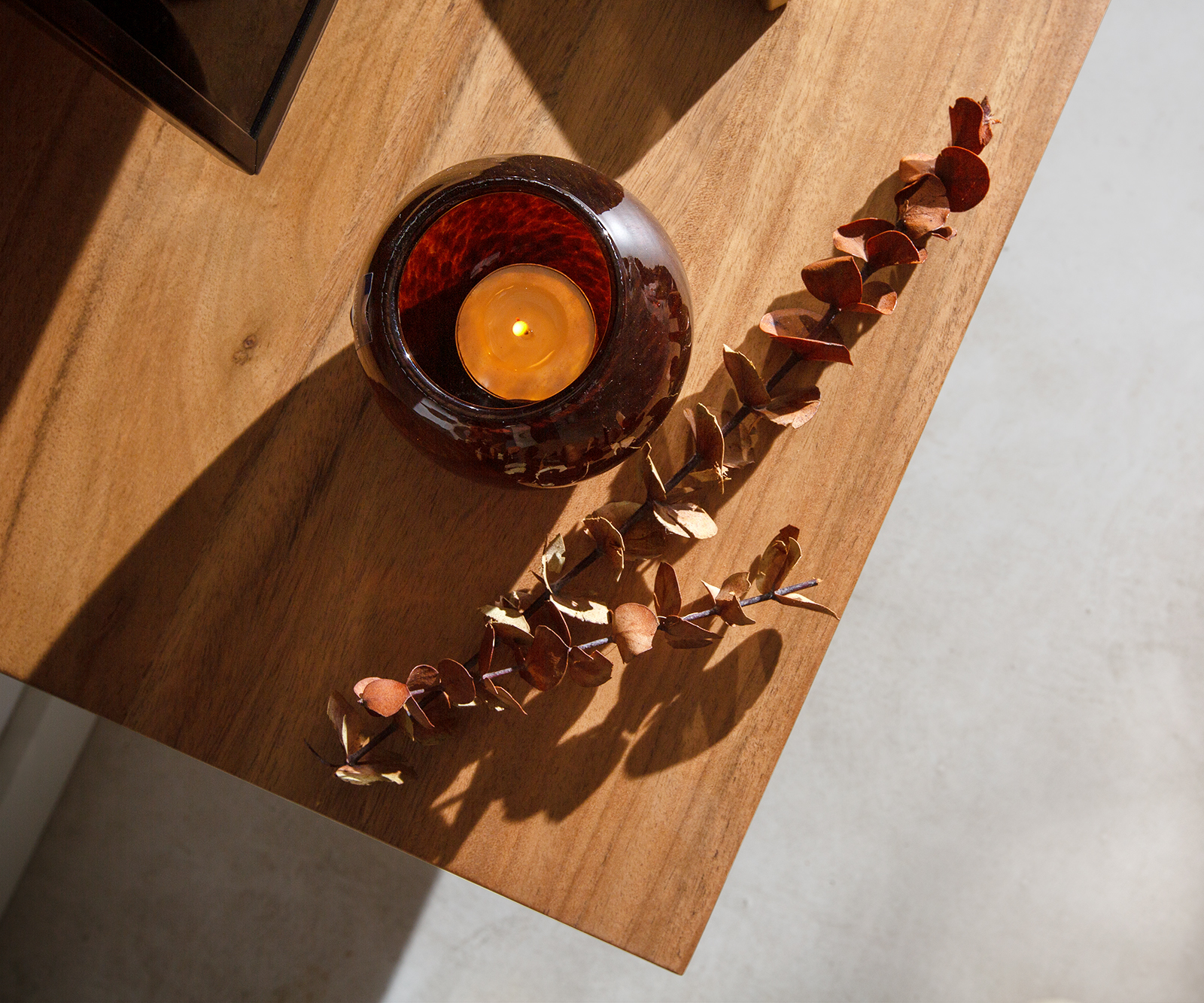 TV szekrény Stonegrace 145 cm akác természetes 3 ajtós kőfurnér lebegő - Image 4