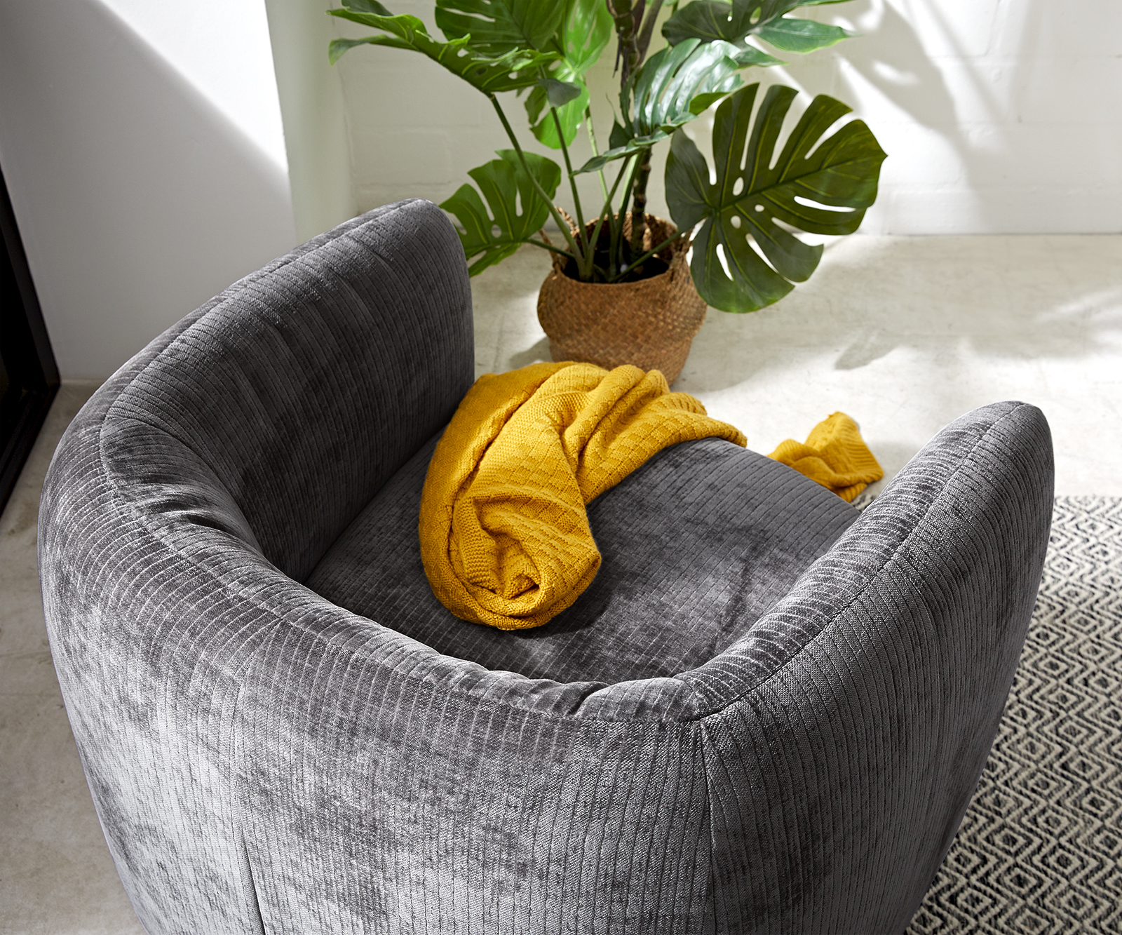 Koktejlové křeslo Caol 85x85 cm žinylka šedá - Image 4