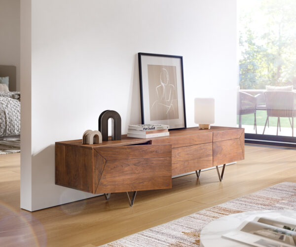 Design TV szekrény Wyatt 175 cm akác barna 2 ajtós 1 billenő ajtós