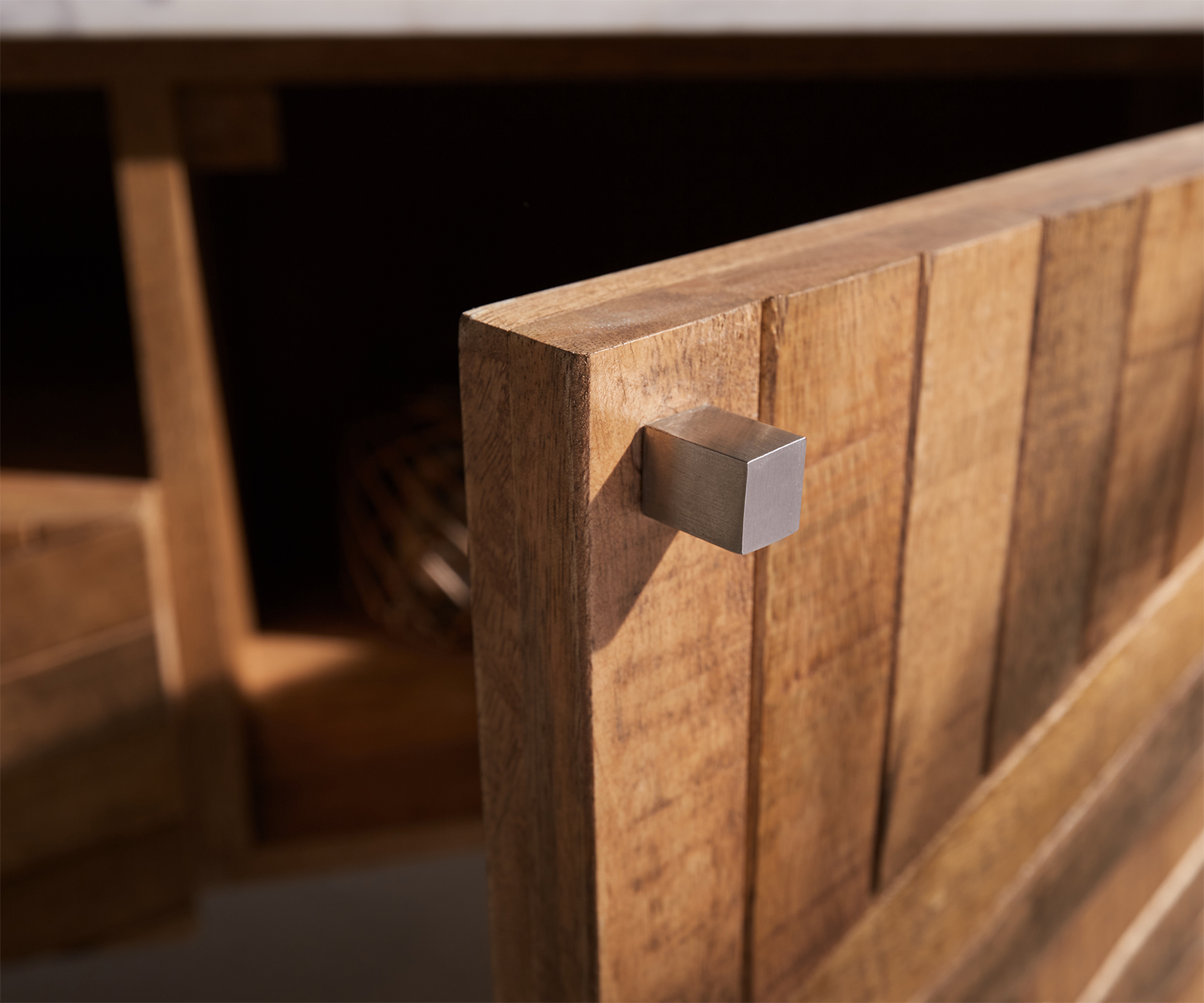 Komód Bahan 145 cm mango teak 4 ajtós 1 rekeszes fehér márvány asztallappal rozsdamentes acél "L" alakú lábbal - Image 5