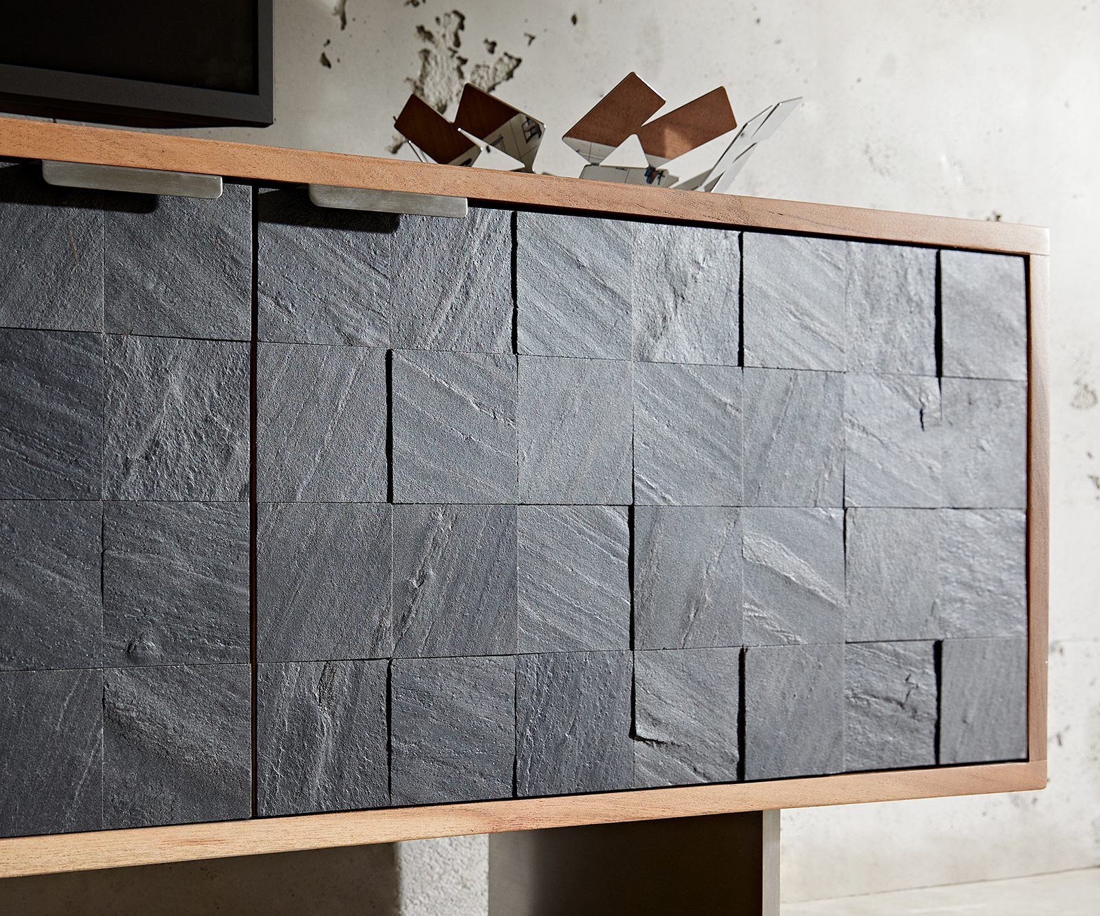 TV szekrény Teele 220 cm akác természetes pala 4 ajtós lebegő láb rozsdamentes acélból - Image 5