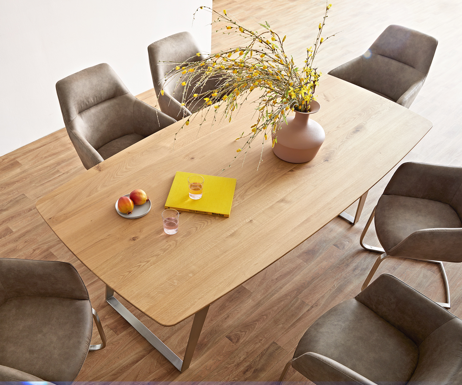 Étkezőasztal Edge hajóformájú 200x100x2,5-3 tölgy természetes rozsdamentes acél ferde svájci él - Image 2