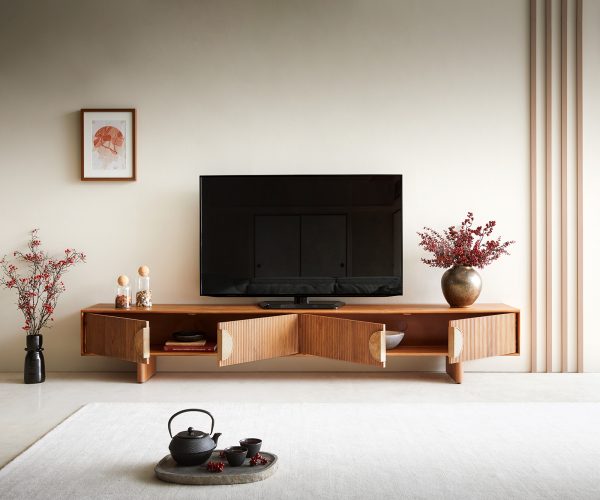 TV szekrény Surimu 240 cm akác világosbarna 4 ajtós parafa fogantyú fa lábak - Image 5