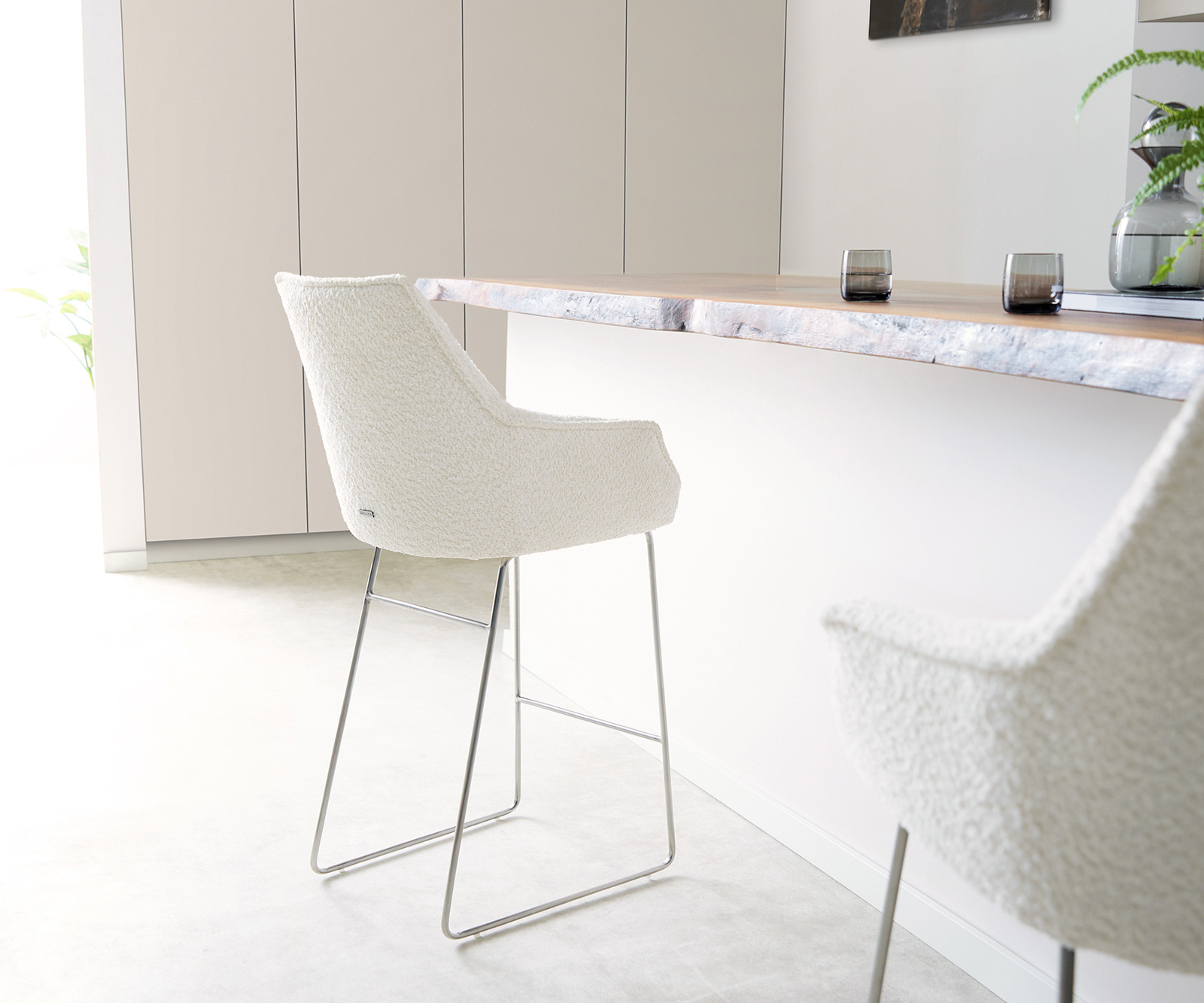 Bárszék Alja-Flex bouclé fehér vékony lábazat rozsdamentes acél zsákrugós - Image 3