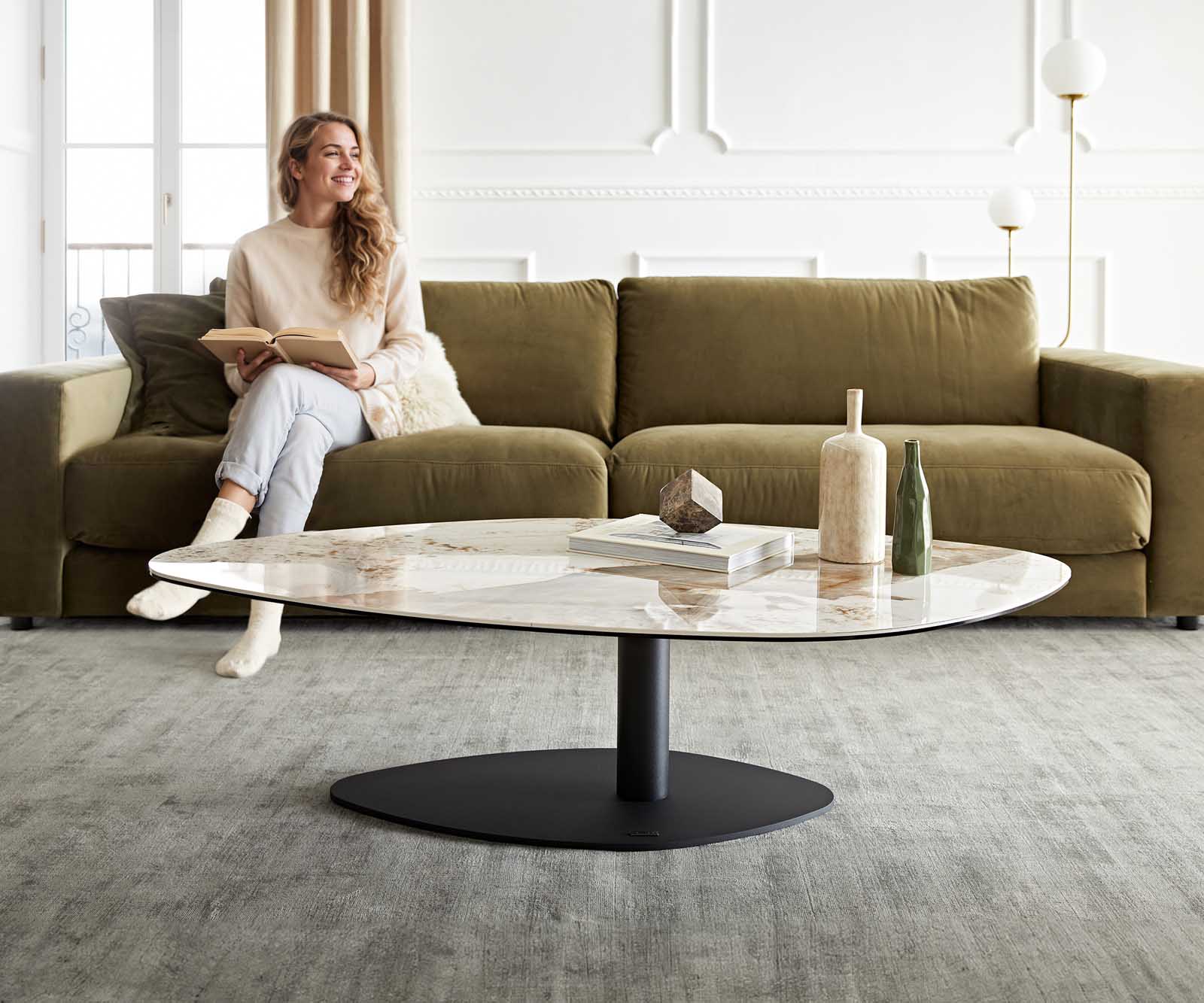 Dohányzóasztal Vibana 140x80 cm kerámia Minas melange fehér-bézs fém láb fekete - Image 2