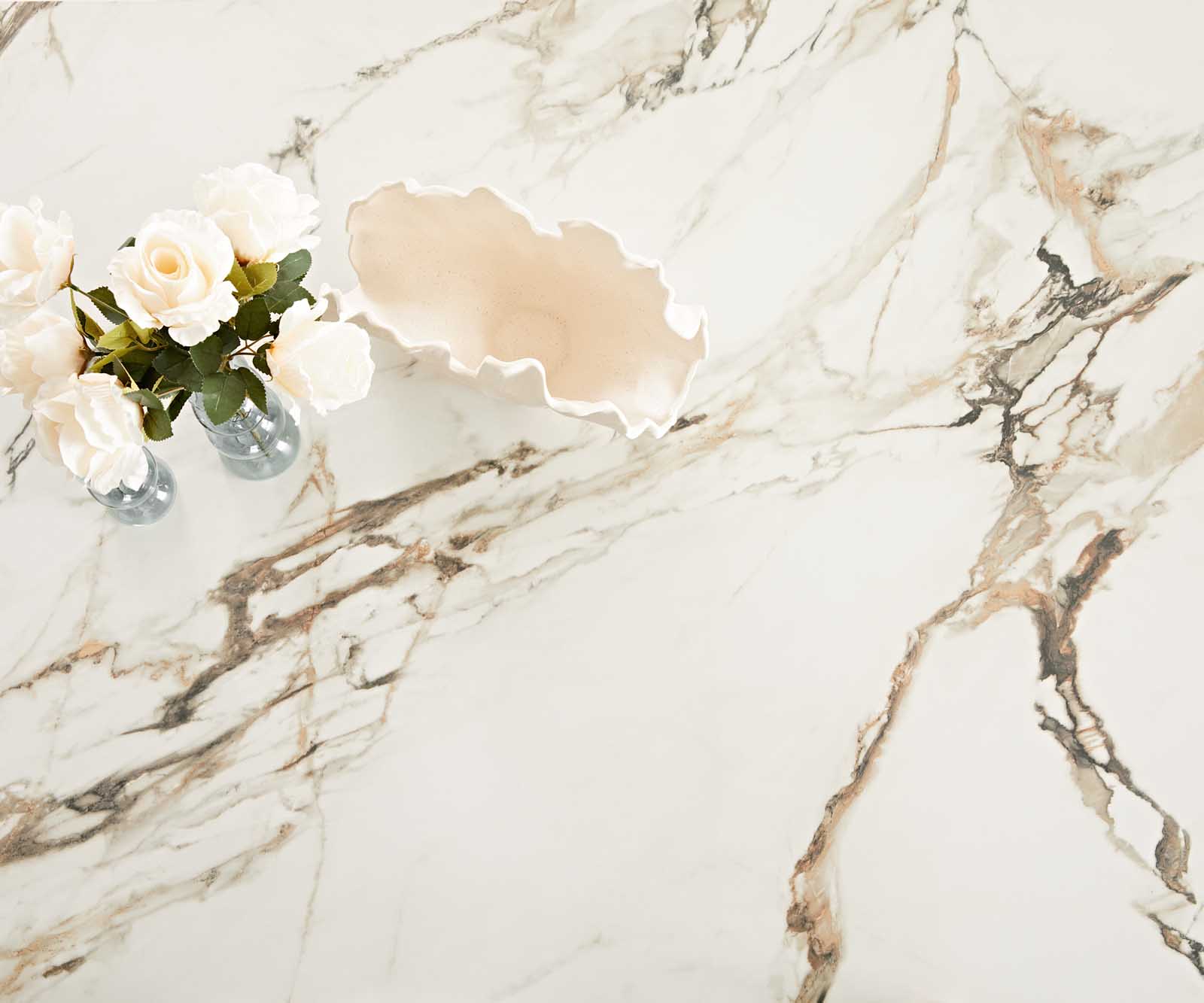 Étkezőasztal Edge 200x100 kerámia Calacatta Luxe fehér arany szürke Spider laposacél fekete - Image 3