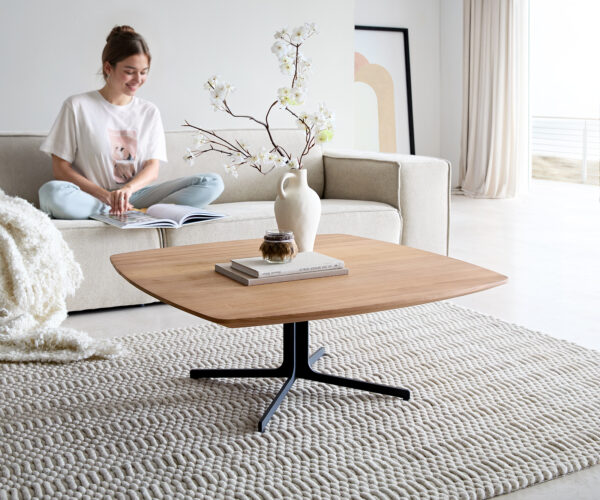 Dohányzóasztal Talita 90x90 cm természetes almafa fém titán effekt felület