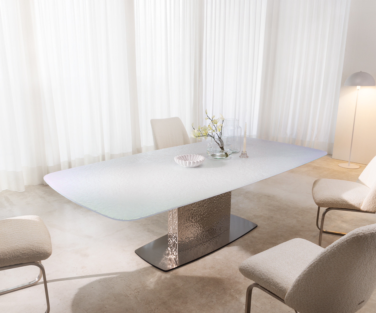 Étkezőasztal Edge hajóformájú 240x120 domborított üveg gyöngyház 3D design hullám rozsdamentes acél