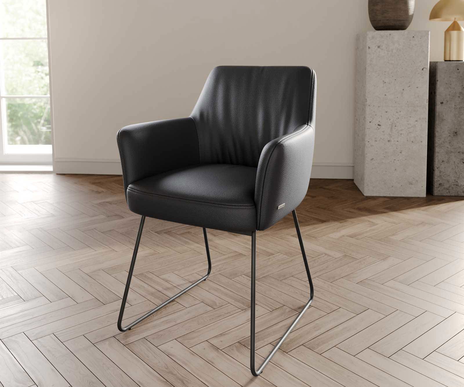 Étkezőszék Xana-Flex karfás valódi bőr fekete vékony lábazat fekete zsákrugós