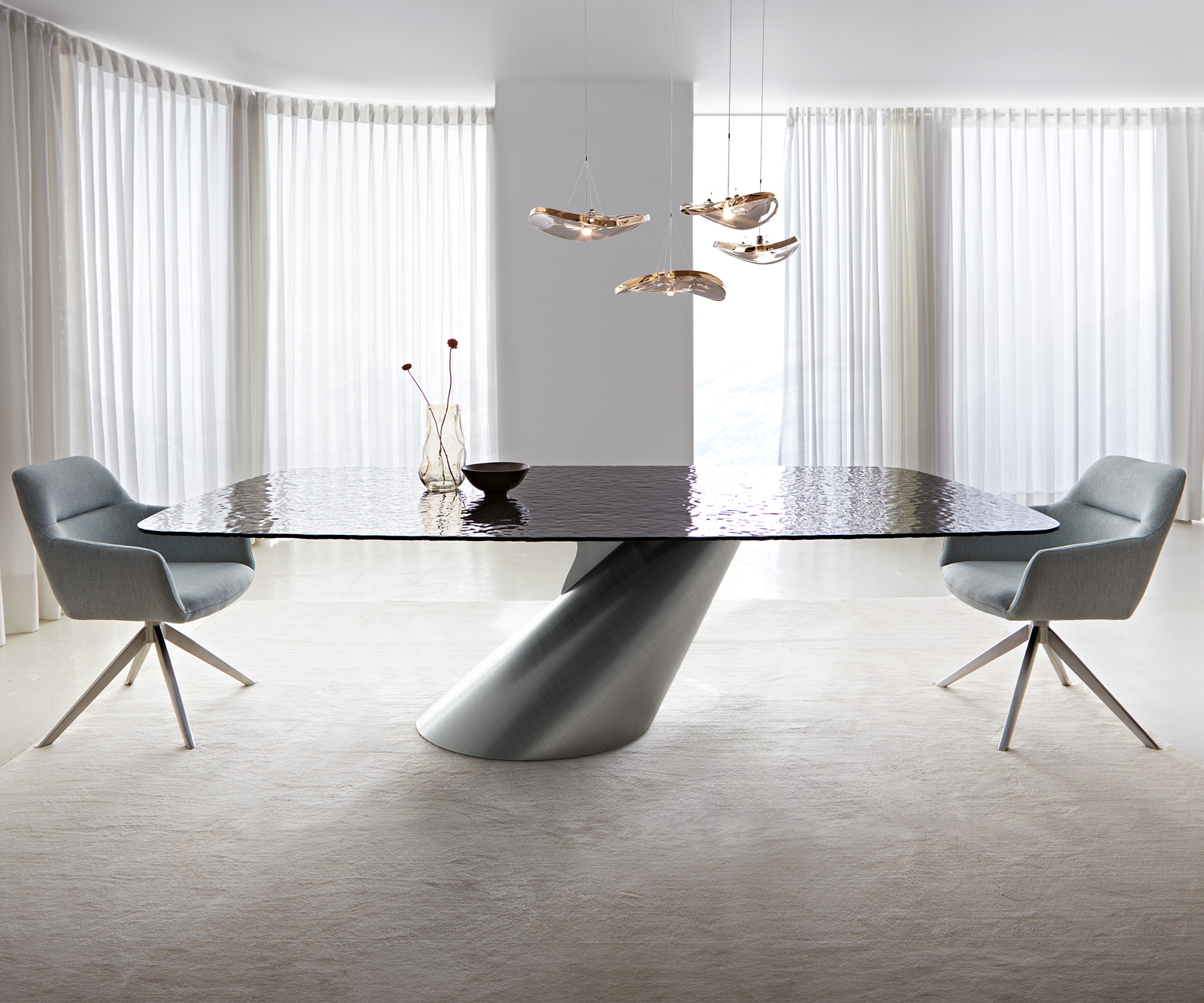 Étkezőasztal Edge hajóforma 240x120 domborított üveg füstfekete 3D design Cono metál ezüst