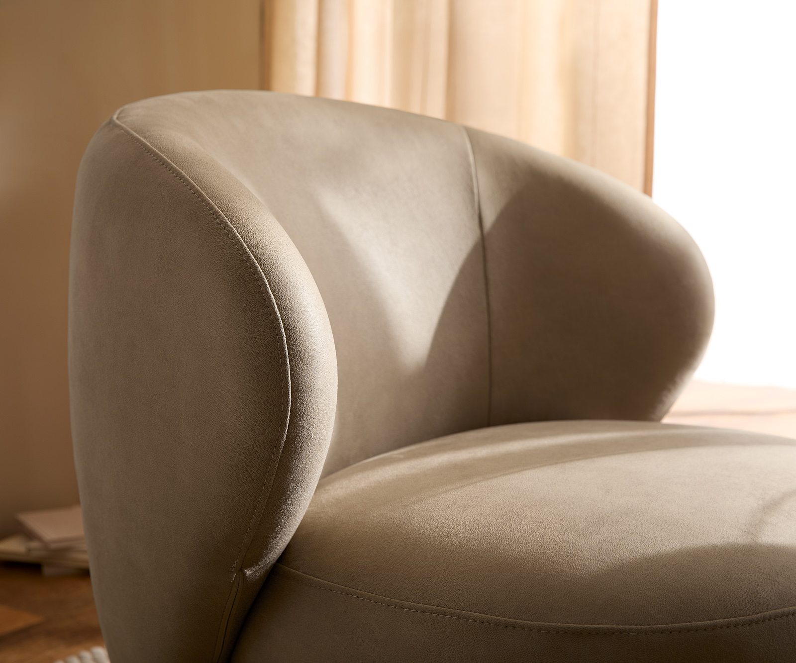 Lounge fotel Pulo 80x80 cm mikroszálas bézs vintage - Image 6