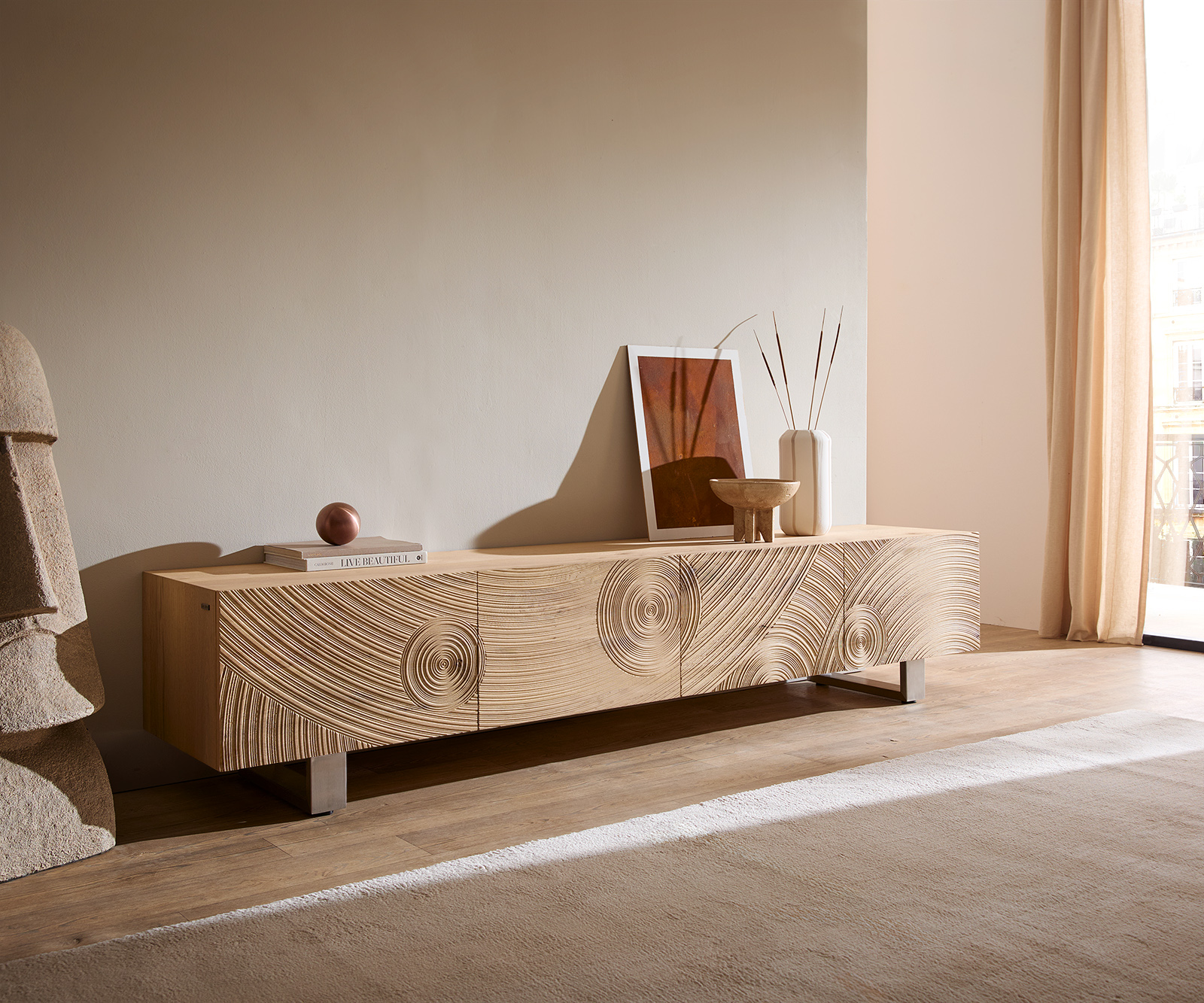 TV szekrény Ashara 220 cm tölgy természetes 3D hatás 4 ajtós vékony láb rozsdamentes acél szálcsiszolt