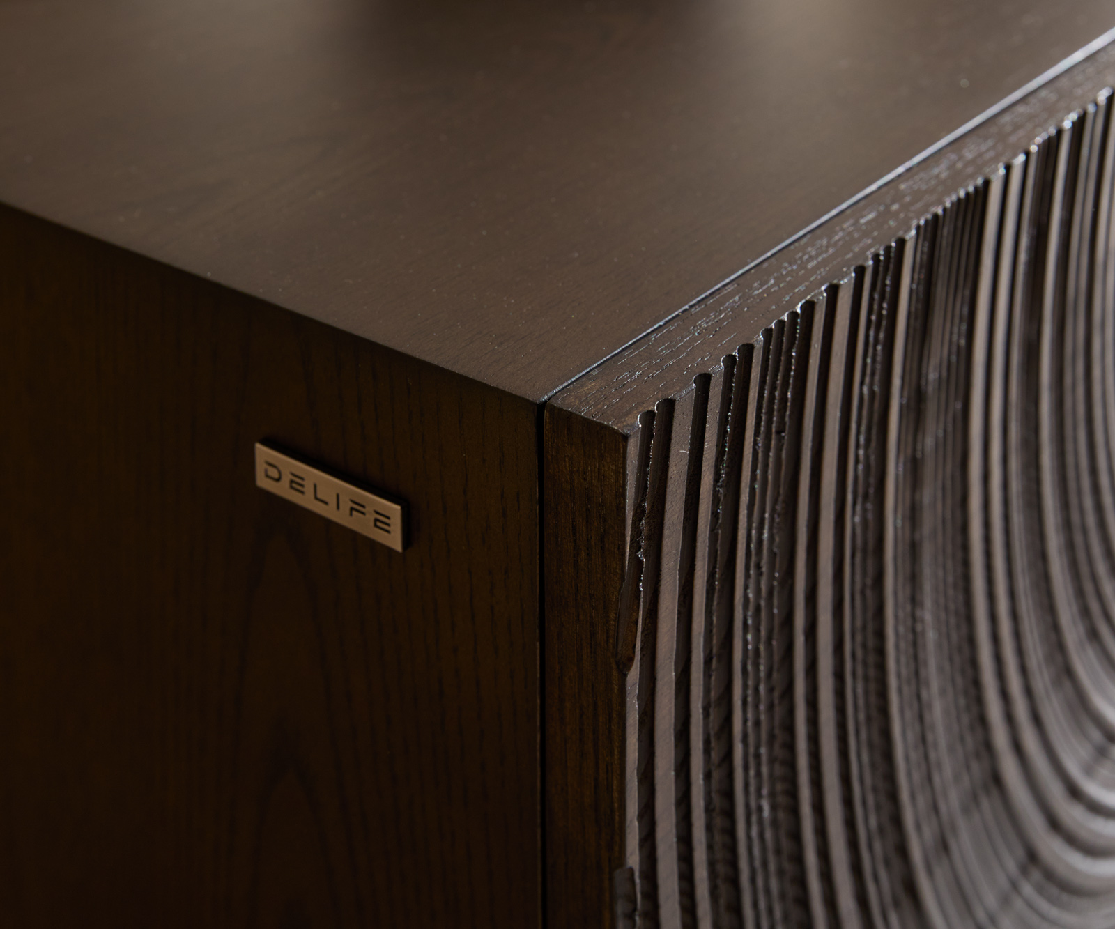 Komód Ashara 200 cm sötétbarna kőris 3D hatás 4 ajtós lebegő láb akrilüveg - Image 4