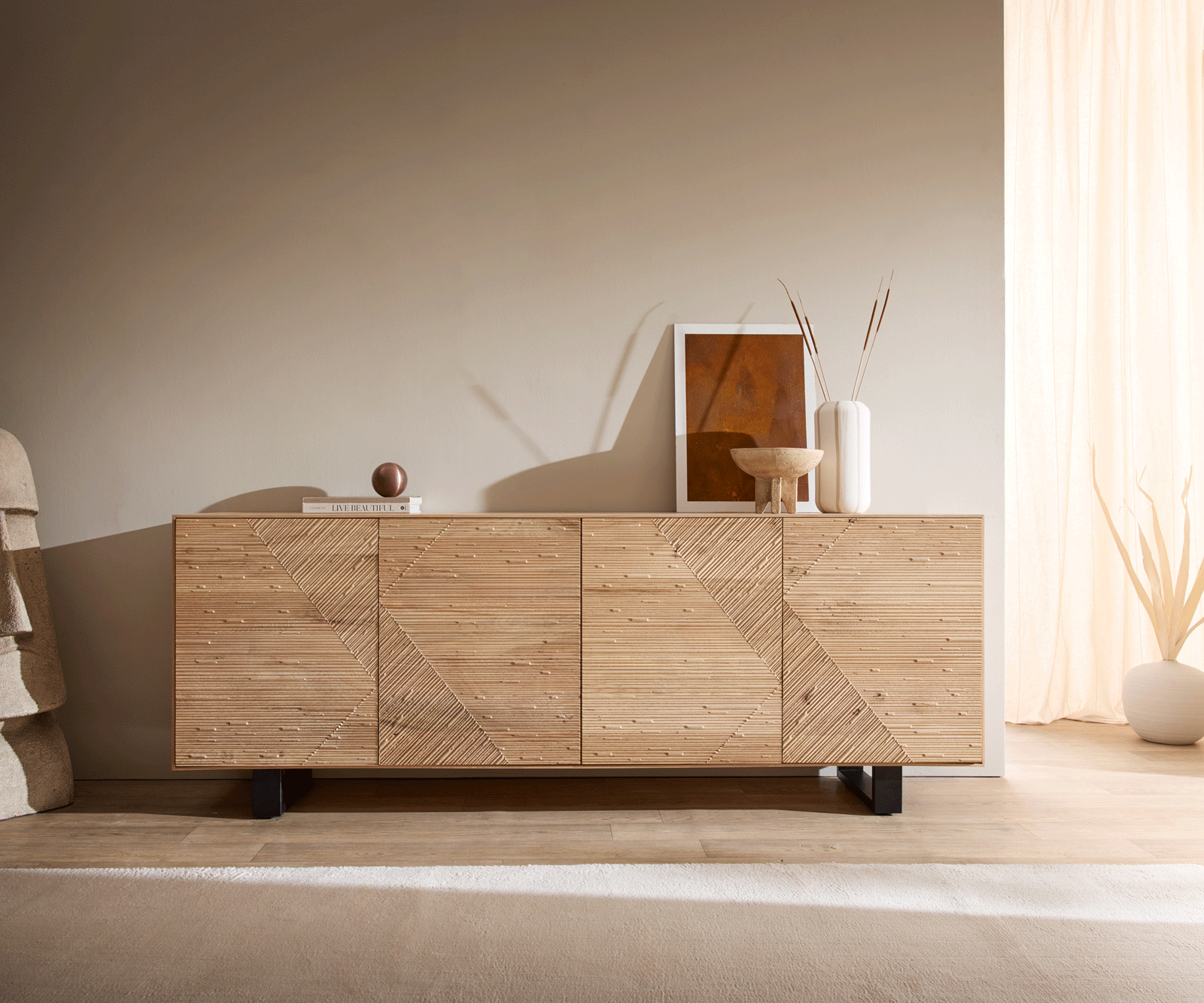 Komód Tereos 200 cm tölgy természetes 3D hatás 4 ajtós vékony láb fém fekete - Image 9