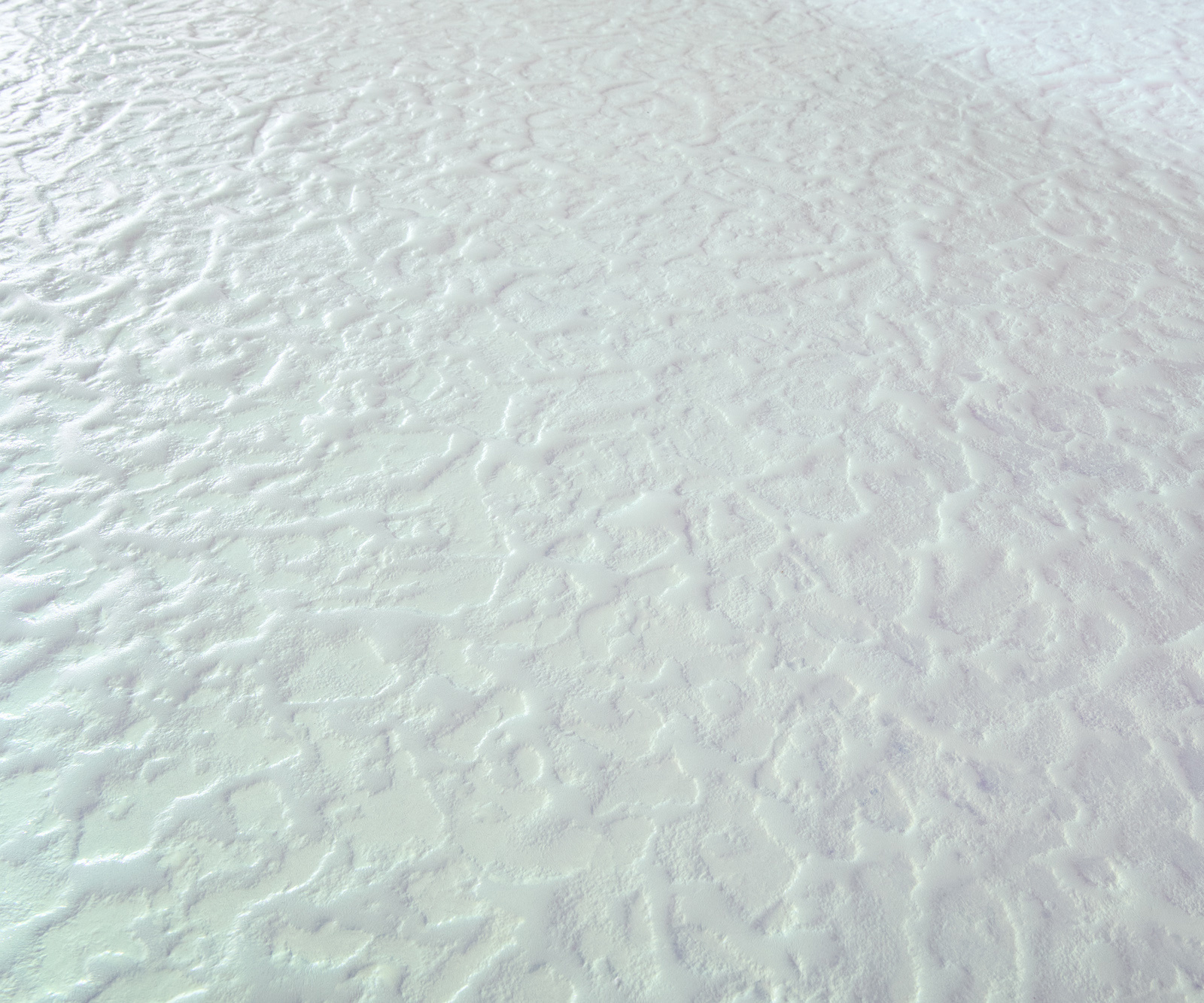 Étkezőasztal Edge hajóformájú 240x120 cm domborított üveg gyöngyház 3D design Spider fém fehér - Image 5