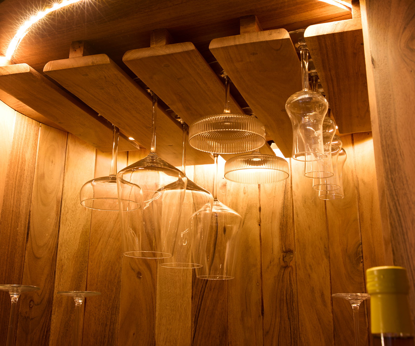 Bárszekrény Tulsa 80x190 cm akác természetes LED világítás borospince - Image 7