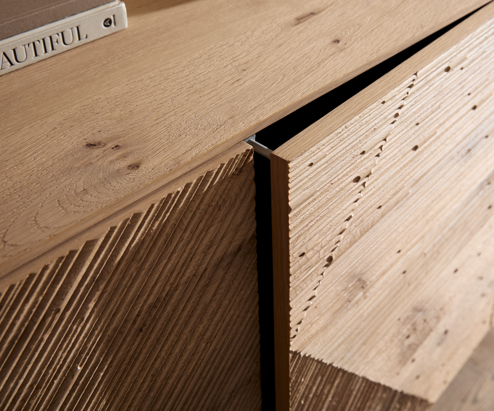 TV szekrény Tereos 220 cm tölgy természetes 3D hatás 4 ajtós szögletes láb szálcsiszolt rozsdamentes acél - Image 4