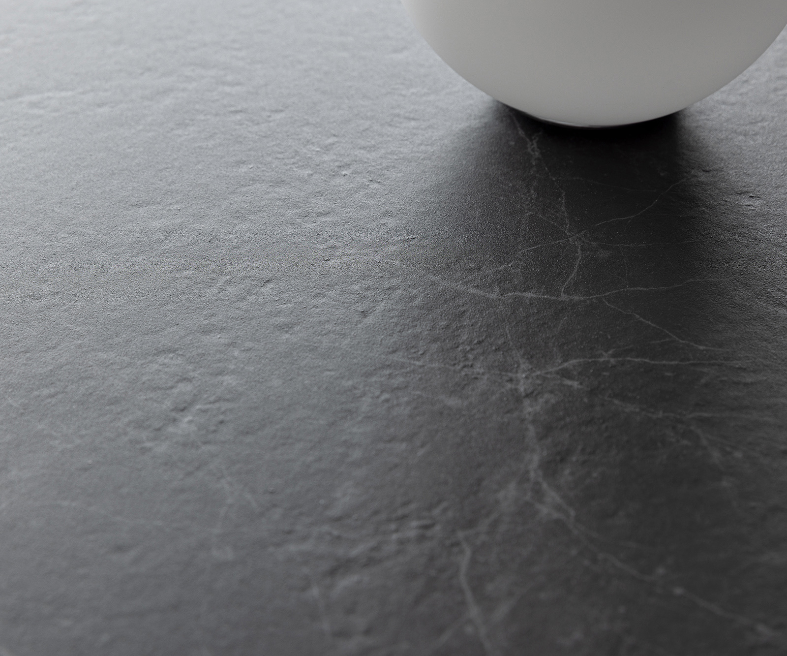 Kültéri étkezőasztal Edge 200x100 cm kerámia Laminam® Nero Greco antracit kereszt láb téglalap alakú rozsdamentes acél - Image 5